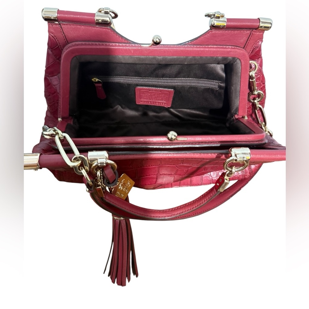 Coach Madison Carrie Croc Classic Embossed Kisslock in Red - Picture 15 of 16